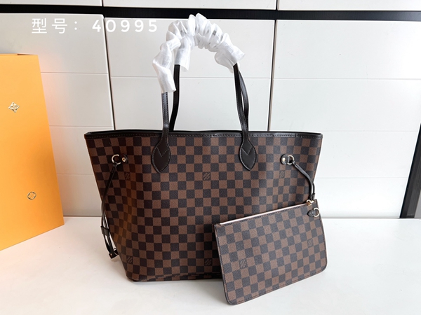 ルイヴィトンバッグ側面デザイン